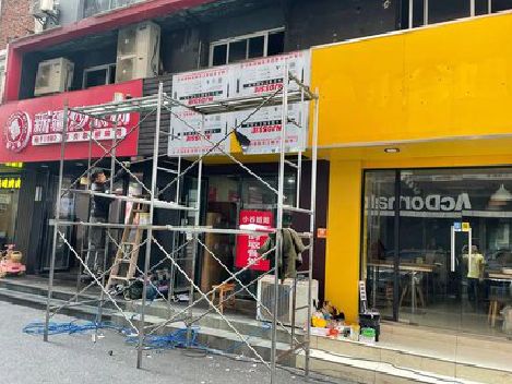 张家港制作广告招牌如何避免它发黄？